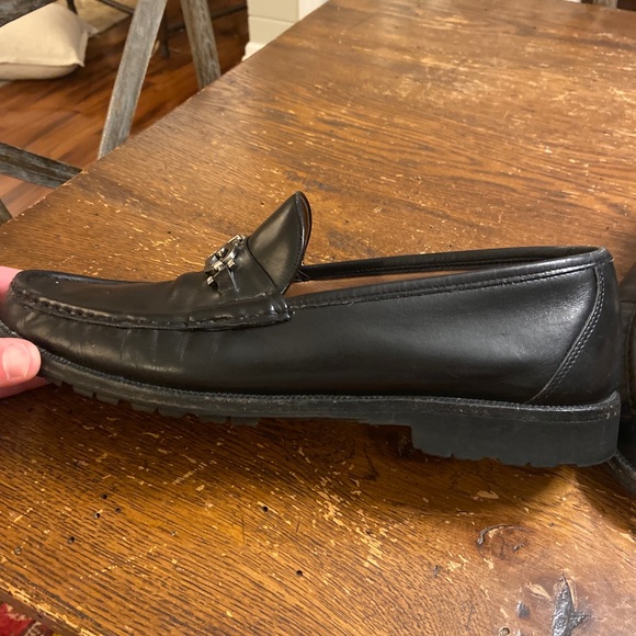 Men’s ferragamo lug sole black loafers. 12D